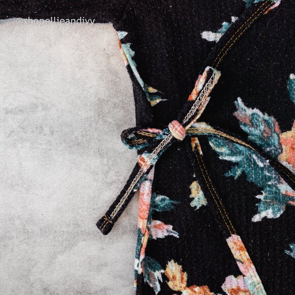 Peco Baby 3-6M Black Floral Kimono Long Sleeve Romper - Picture 3 of 7